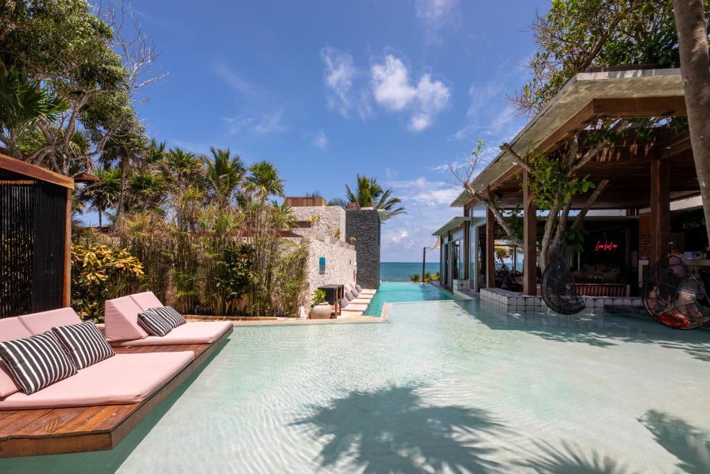 10. The Amour Boutique Hotel