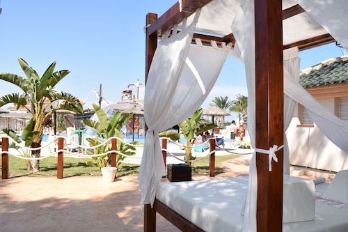 Marjal Resort
