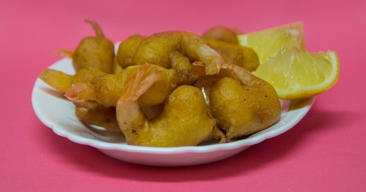 Gambas en gabardina con salsa de limón y pimienta