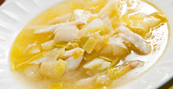 Porrusalda con mariscos