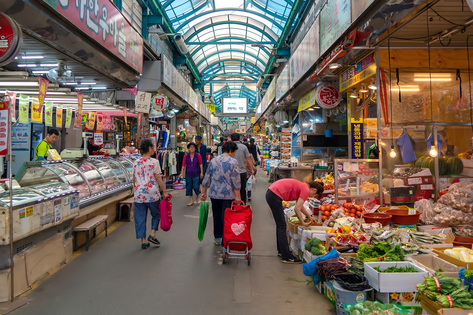 Explore an Indoor Market