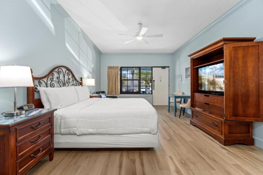 6. Beachside Inn