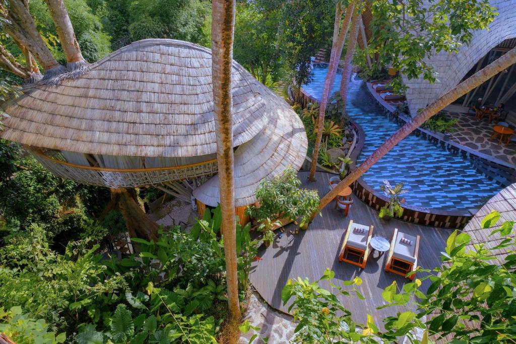 6. Eco Retreat Resort