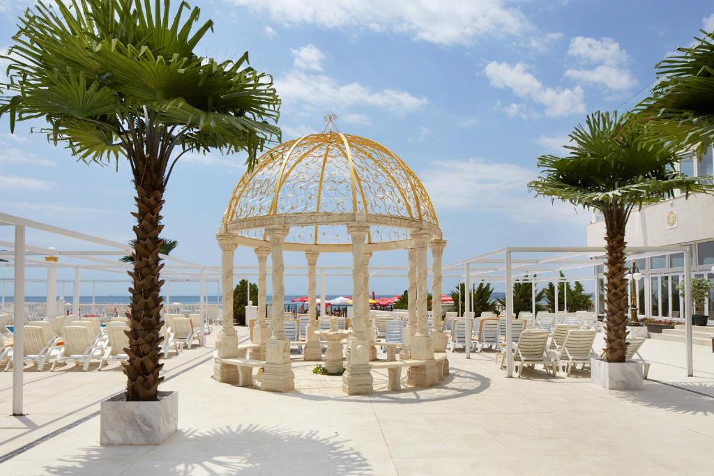 Elenite Beach