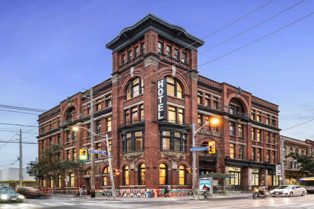 The Gladstone Hotel