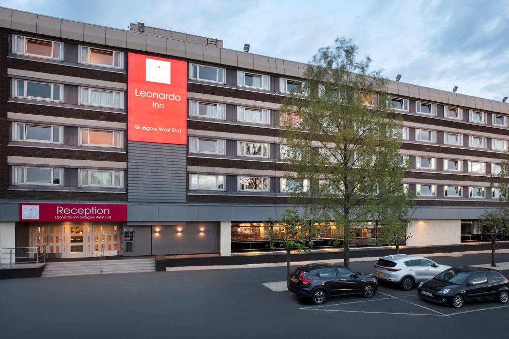 Glasgow Pond Hotel