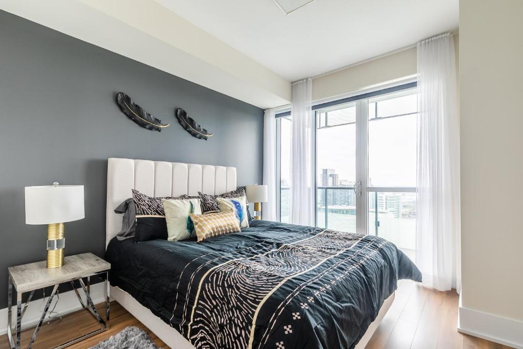Modern Downtown Apartment