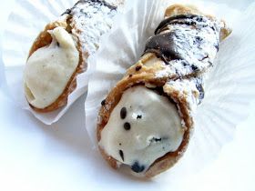 Cannoli Siciliani con Crema de Vainilla