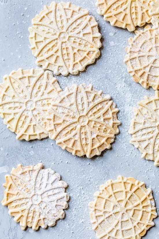 Pizzelle de coco y chocolate blanco