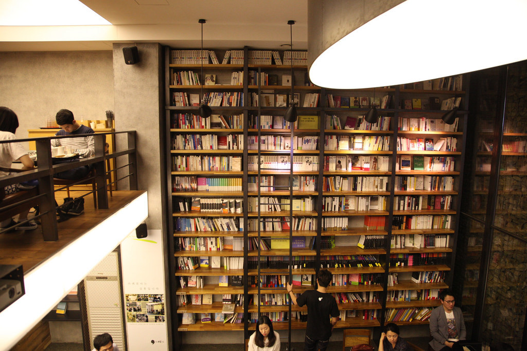 Cafe Comma