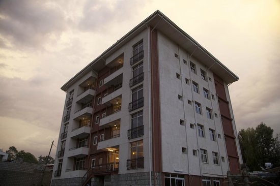 Riverside Apartment with Scenic Views
