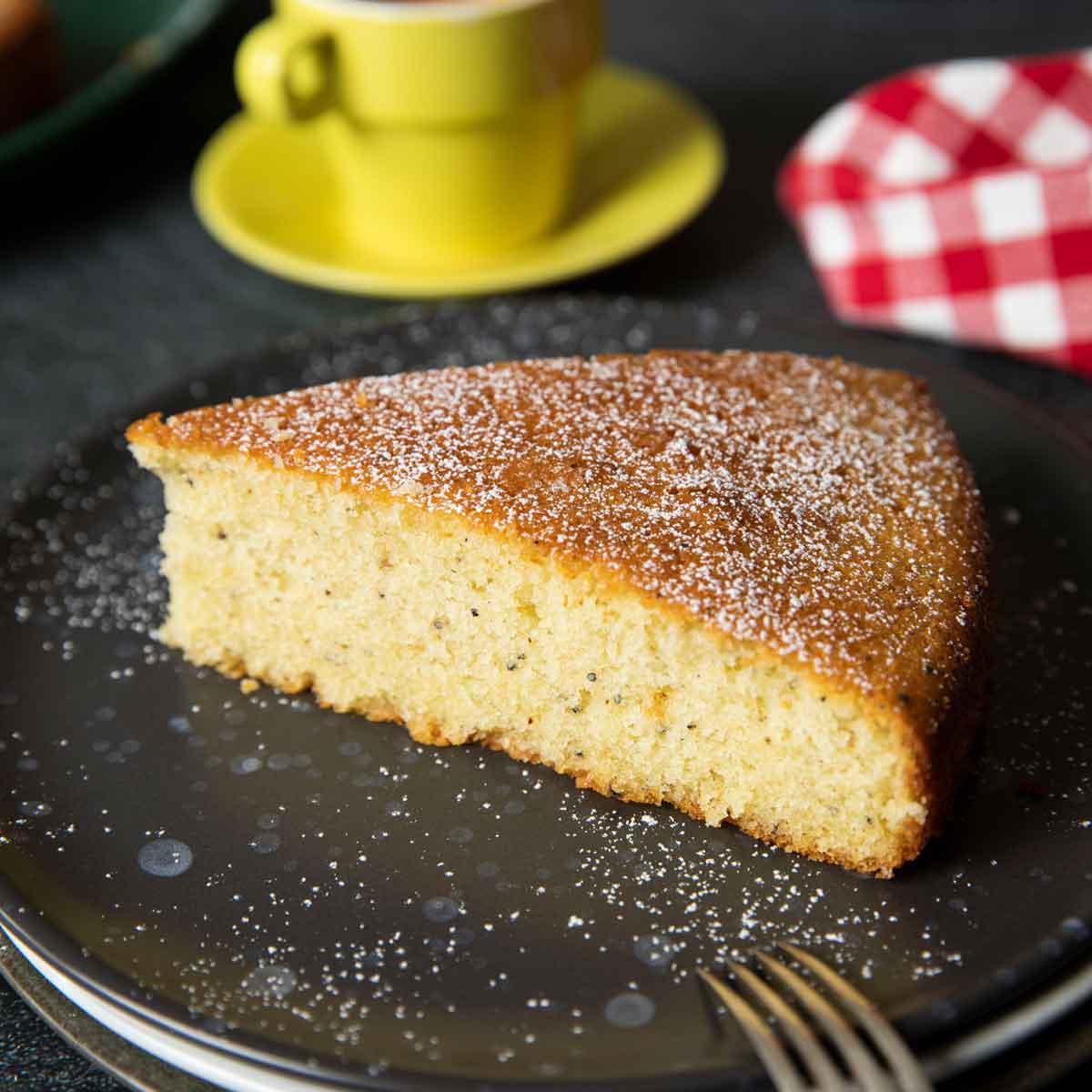 Cardamom Sponge Cake Recipe