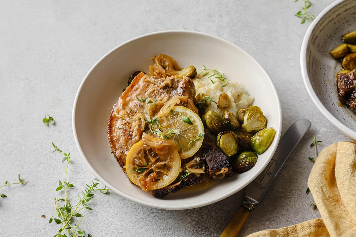 Boneless Pork Chops with Lemon and Thyme