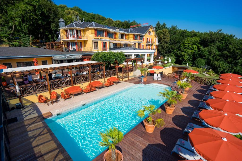 Lakefront Wellness Resort