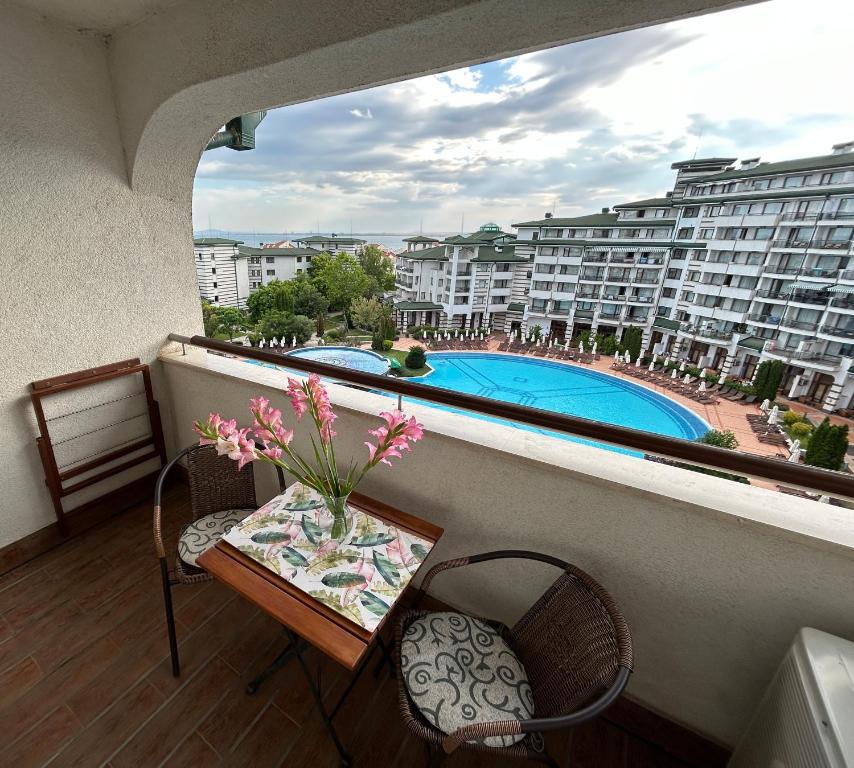 Romantic Studio with Sea View
