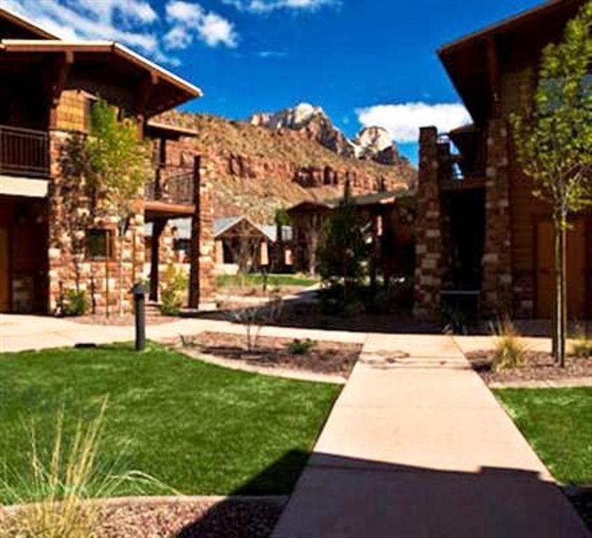 Sustainable Mountain Lodge