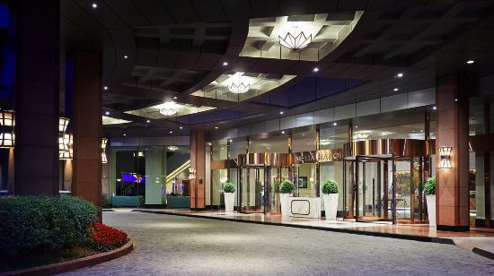 8. Meliá Hanoi