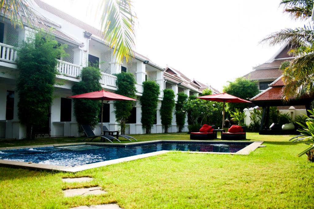 Palm Grove Golf Retreat