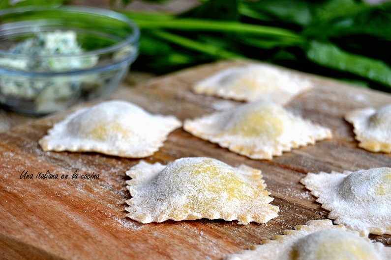 Pizza de berenjena y ricotta con masa de harina de trigo integral