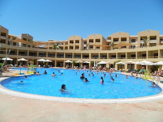 Coral Sea Aqua Club Resort