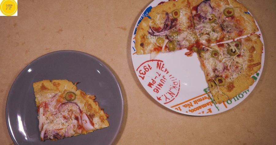 Pizza de aceitunas y alcaparras con masa de trigo sarraceno en Thermomix