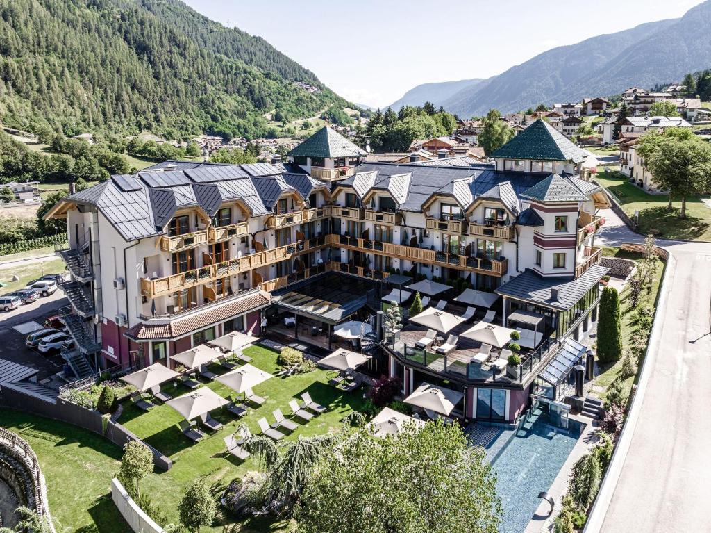 Charming Soundproof Inn