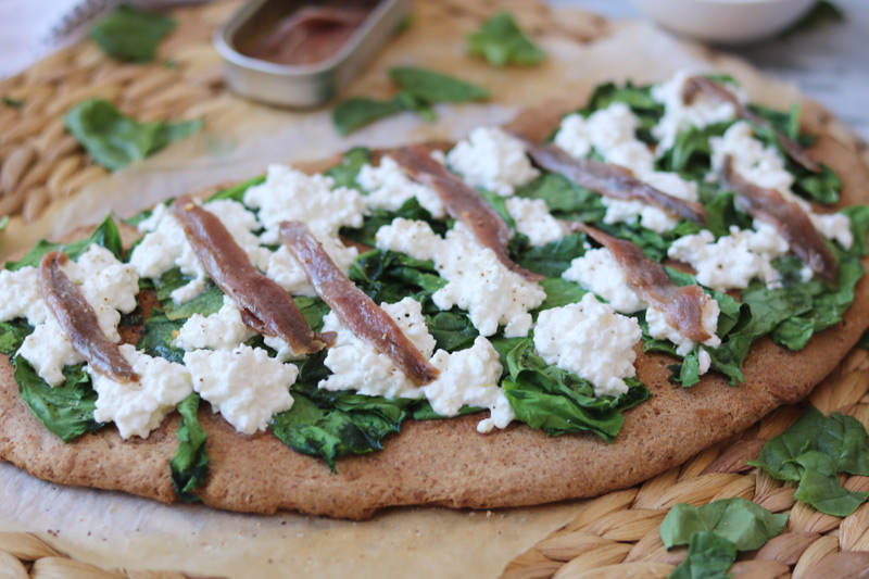 Pizza de ricotta y espinacas con masa de trigo sarraceno