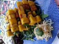 Polenta con tofu y espinacas