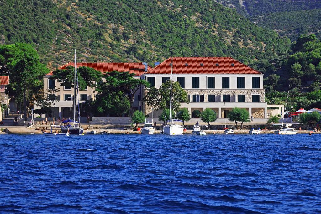 Hotel Lipa Postira Brač