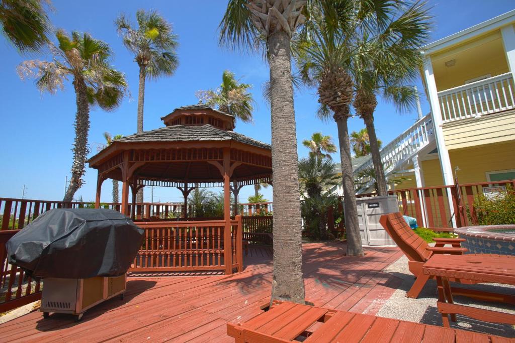 7. Plantation Suites & Conference Center