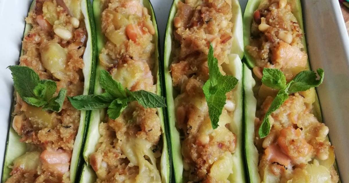 Pizza de calabacín y salmón ahumado con champiñones