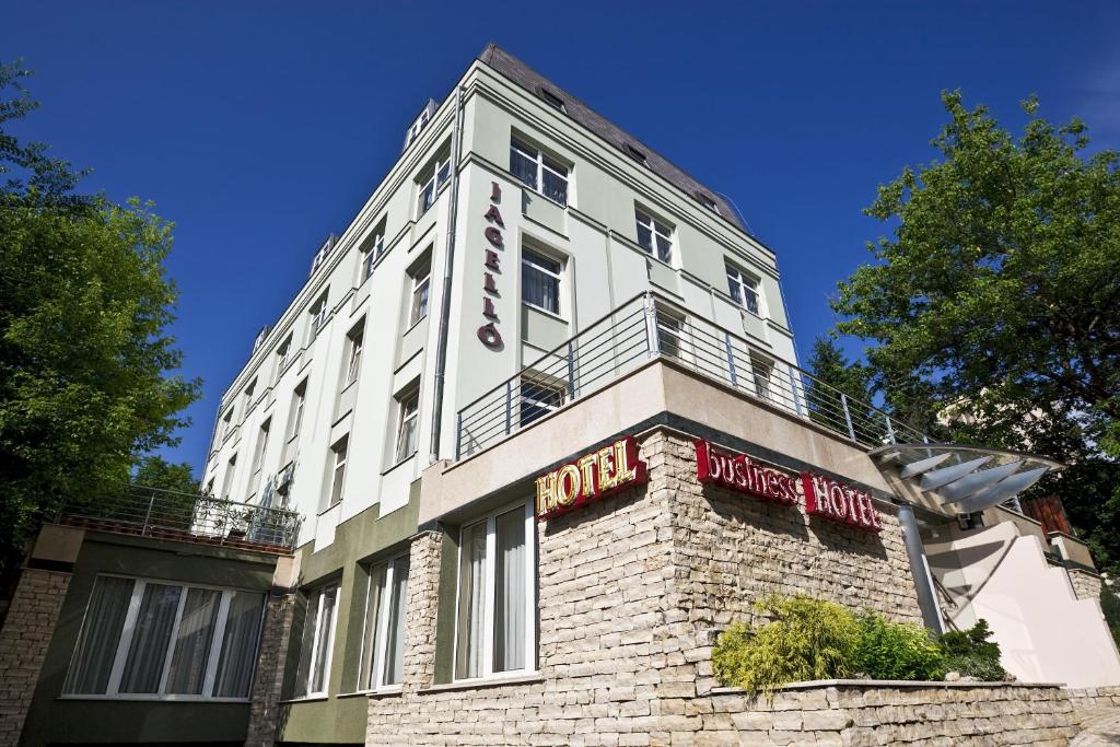 Business Hotel with TV