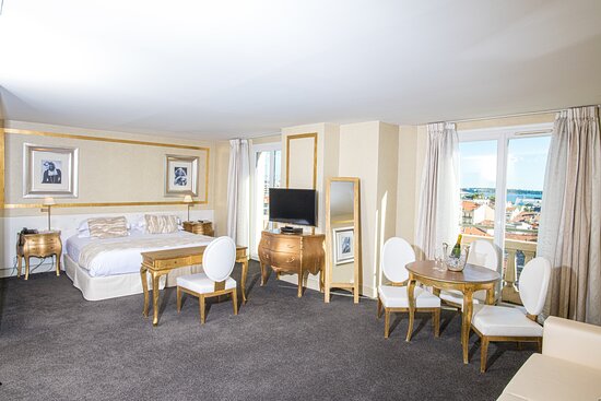 Hotel Renoir Cannes