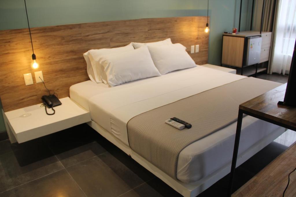 Romantic Hotel G
