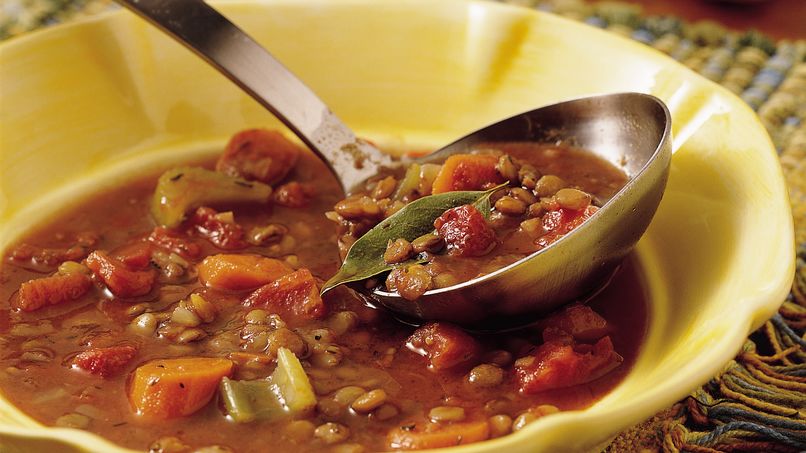 Sopa de tomate y lentejas