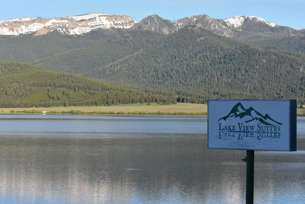Lakeview Suites