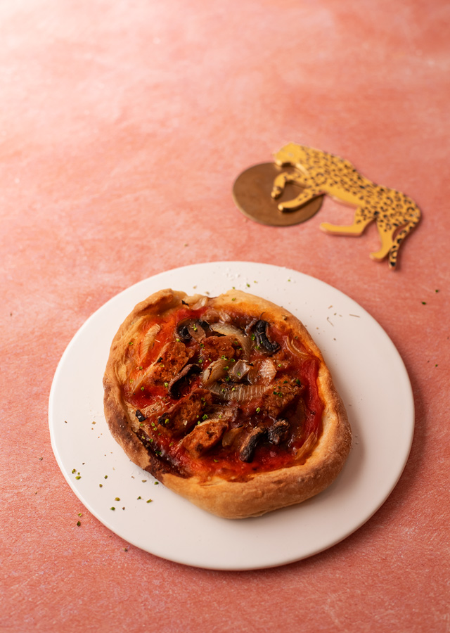 Pizza de patatas y bacon con masa de boniato