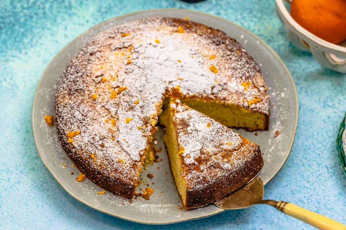 Cardamom and Orange Cake with Olive Oil
