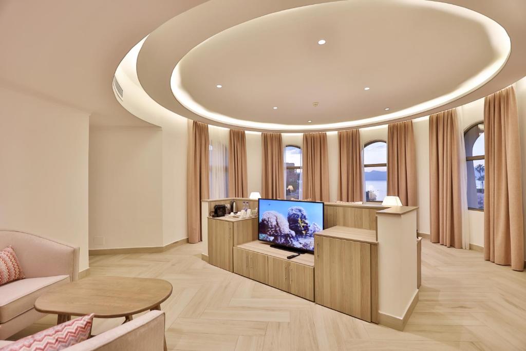 Boutique Hotel with Soundproof Suites