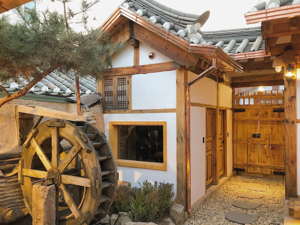 Traditional Hanok Stay in Bukchon