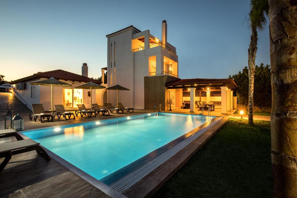 Beachfront Villa with Private Access