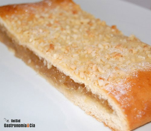 Coca de Brioche con Almendras