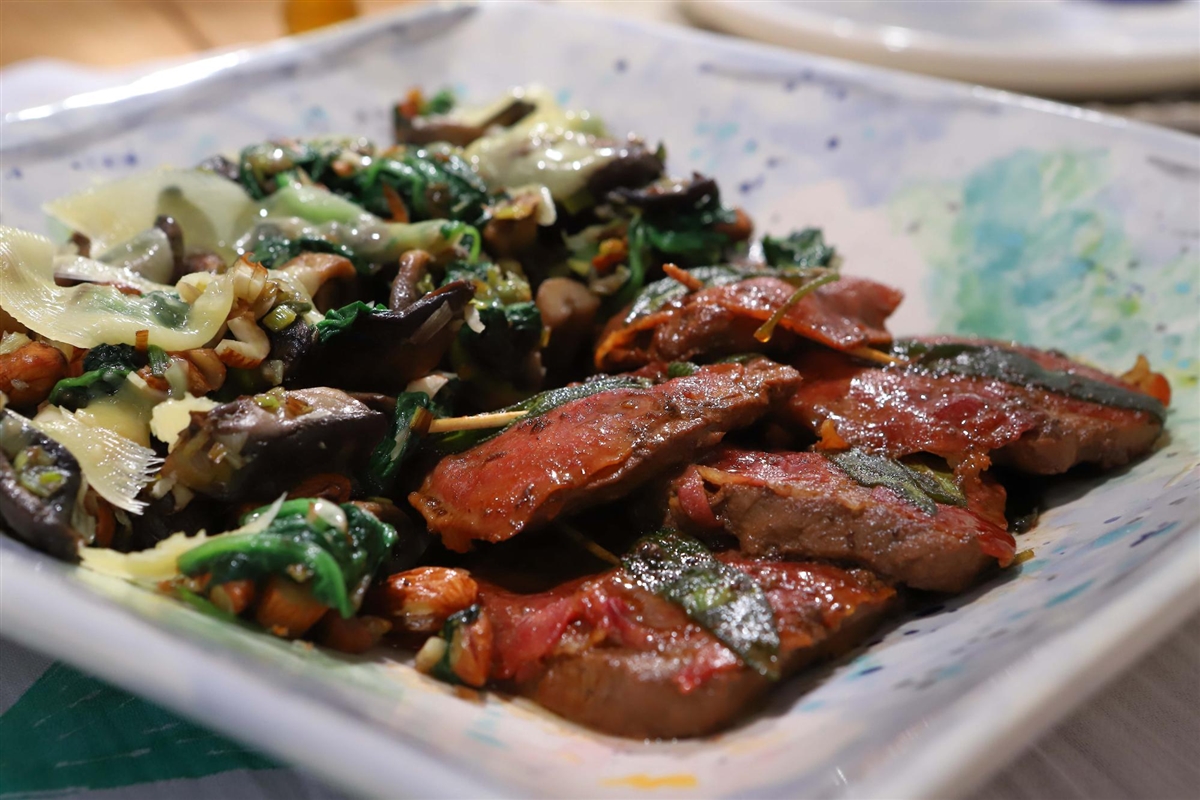 Saltimbocca con ensalada