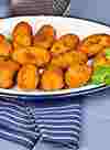 Croquetas de pollo con salsa de queso