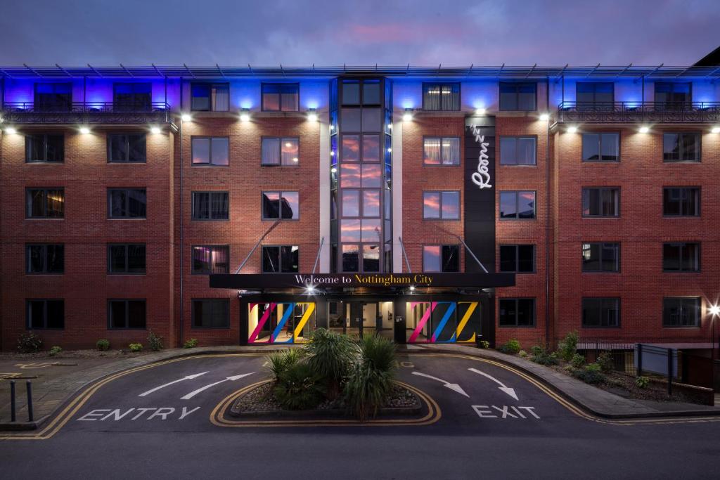 Roomzzz Aparthotel Nottingham City