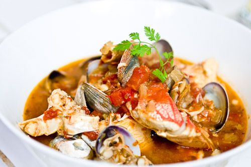 Cioppino de mariscos por Tasty