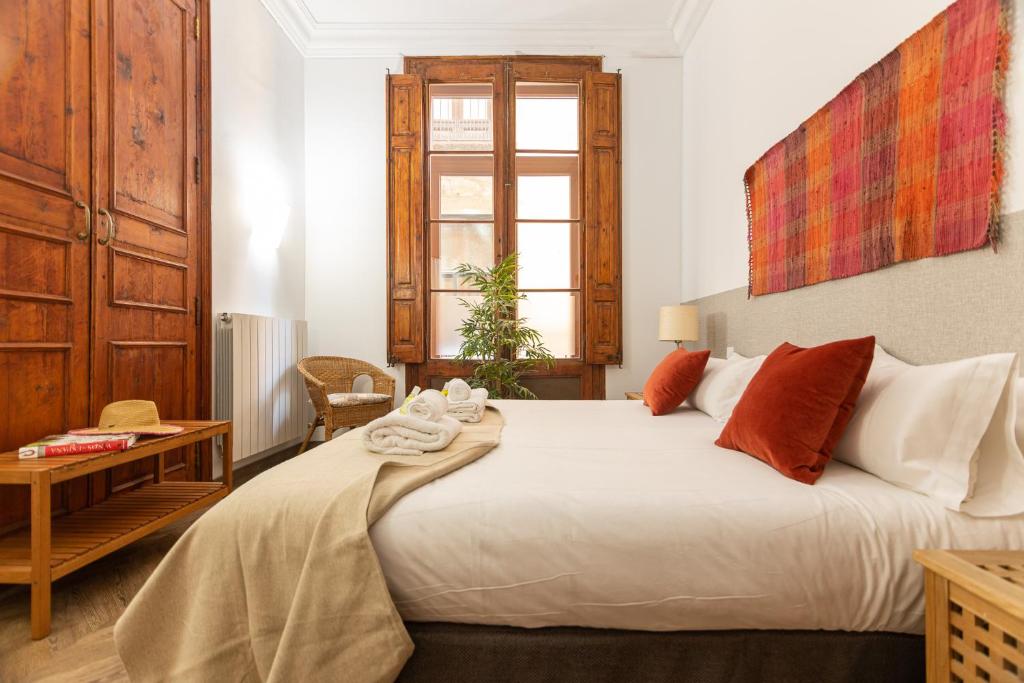 Gothic Quarter Historic Apartments