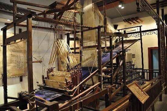 Experience Suzhou's Silk Culture