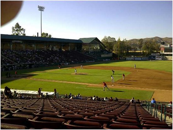 Family Fun at Lake Elsinore Storm Baseball Game
