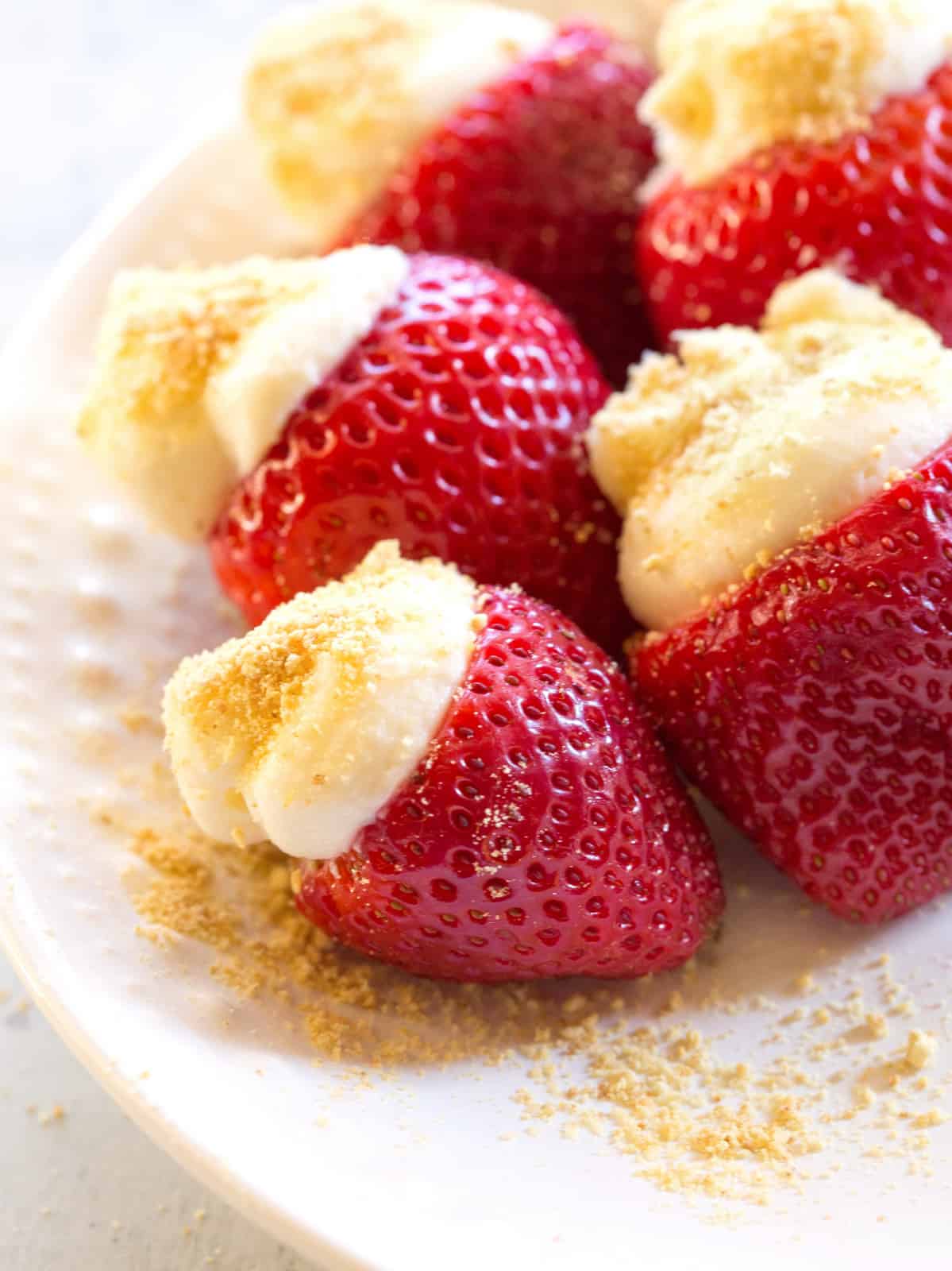 Cheesecake Stuffed Strawberries